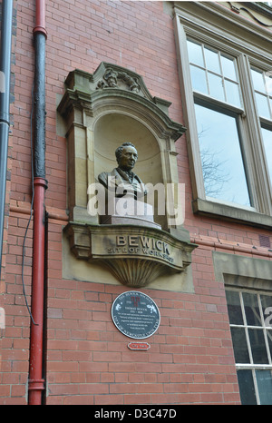 Thomas Bewick Memorial an der Stelle der seine Werkstatt, St. Nikolaus Kirche Hof, Newcastle Upon Tyne Stockfoto