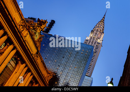 Grand Central Station Building, das Chrysler Building & das Hyatt Hotel auf 42nd Street, Manhattan, New York City, USA. Stockfoto