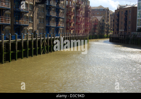 Umgebauten Lagerhäusern in Shad Thames in London, England Stockfoto