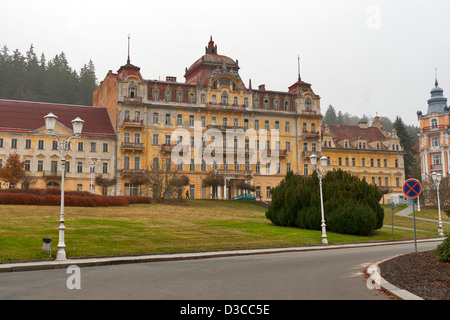 Goethe-Platz - Blick auf ehemaligen Spa Hotel Stadt Weimar / Kaukasus in Marianske Lazne (Marienbad-Spa), Tschechische Republik. Stockfoto