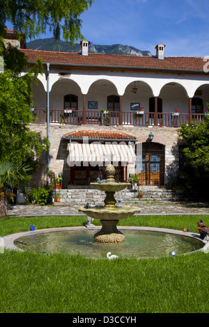 Bulgarien, Europa, Rhodopen, Bachkovo Kloster Innenhof. Stockfoto
