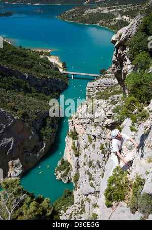 Sawsjatyj mit Blick auf den Lac De Sainte Croix In Hintergrund, Canyon Du Verdon, Provence, Frankreich, Europa Stockfoto