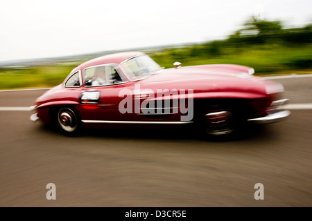 Rennwagen, Mille Miglia Autorennen, Italien, 2008 Stockfoto