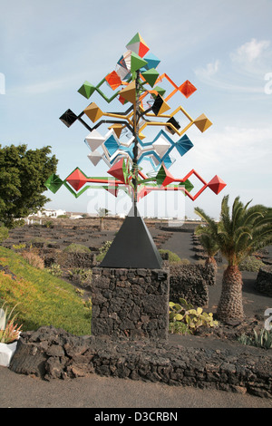 Tahiche, Spanien, Windspiele am Ortseingang von Cesar Manrique Stockfoto