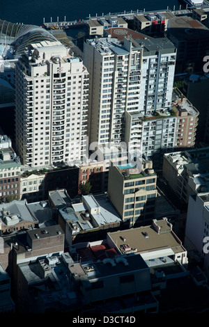 Erhöhten Luftaufnahme von Wohngebäuden Wohnung und Dächern im Zentrum von Sydney CBD Sydney Australia. Stockfoto
