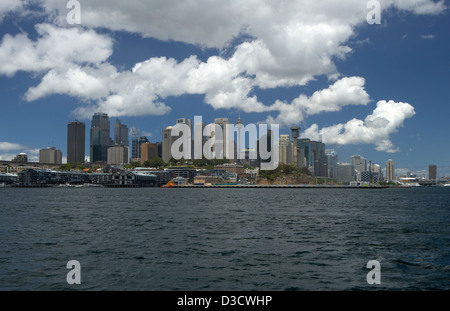 Sydney, Australien, die Skyline von Sydney mit Wharf Theatre und Millers Point Stockfoto