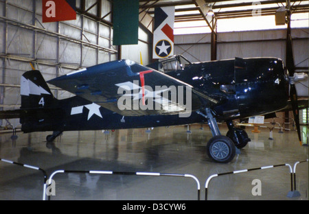 Die Grumman F6F-5 Hellcat (Serie 79683, Zulassungsnummer NX4PP) ist ein Kampfflugzeug aus dem Zweiten Weltkrieg, das hauptsächlich von der United States Navy eingesetzt wird. Dieses Beispiel ist Teil der Charles M. Daniels Collection in Kalamazoo, Michigan. Die Hellcat war bekannt für ihre Robustheit und Effektivität im Kampf. Sie war eine Schlüsselkomponente für den Erfolg der Marine im Pazifik-Theater. Stockfoto