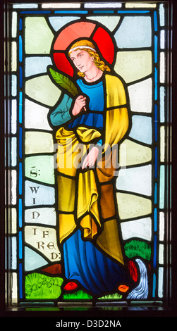 Glasmalerei-Darstellung von Saint Winifred Wales, UK Stockfoto