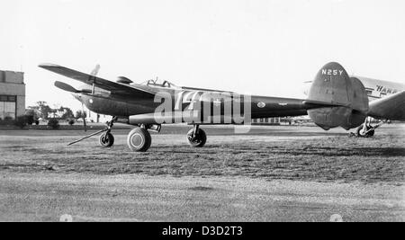 Die Douglas D-558-2 war ein Raketenflugzeug, das in den späten 1940er Jahren für experimentelle Hochgeschwindigkeitsflugforschung entwickelt wurde. Es wurde sowohl für die Überschallforschung als auch für die transonische Forschung entwickelt. Stockfoto