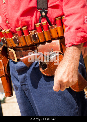 2012 jährliche Anpassung von Colorado shaketails Cowboy Action Shooting sass Club. Der schusswaffen verwendet werden, auf jene, die im 19. Jahrhundert American West besteht, d. h. Hebel Gewehr, Single Action Revolver, und Schrotflinte. Stockfoto