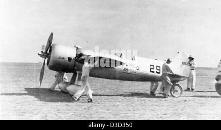 Die Laird-Turner LTR-14, ein von Roscoe Turner gelenktes Flugzeug, war bekannt für sein unverwechselbares Design und seinen Wettbewerbserfolg. Angetrieben von einem Pratt & Whitney R-1830 Twin-Wasp-Motor machte er sich als Teil der Laird-Turner-Sonderserie einen Namen in der Luftfahrtgeschichte. Stockfoto