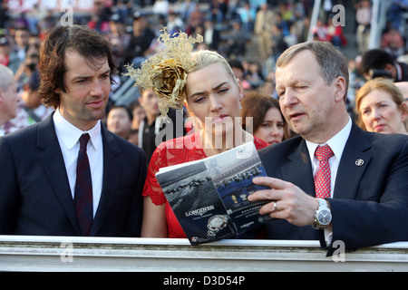 Kate Winslet mit Ned Rocknroll und Winfried Engelbrecht Bresges Ehemann Stockfoto