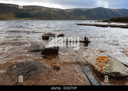 Loch Muick in Glen Muick auf dem Anwesen Balmoral in Aberdeenshire Stockfoto