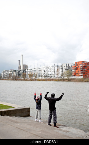 Frankfurt Am Main, Deutschland, sind Menschen für den Sport Aufwärmen Stockfoto