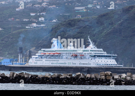 Kreuzfahrtschiff Thomson Majestät im dock in La Palma am 14. Februar 2013 zeigt fehlende Rettungsboot - Untersuchung statt. Stockfoto