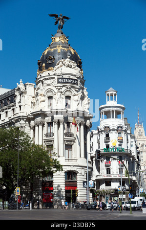 Metropole, die Gebäude an der Ecke Calle de Alcalá und Gran Via, Madrid, Spanien Stockfoto