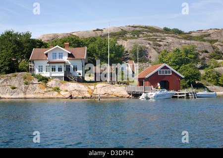 Fjällbacka, Schweden, Sommerhaeuser Schaer auf einer Insel Stockfoto