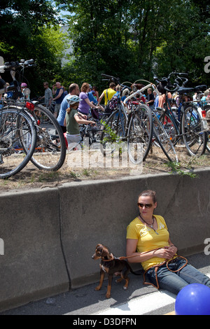 Bochum, Deutschland, Radfahrer auf dem Still-Leben Ruhr Stockfoto