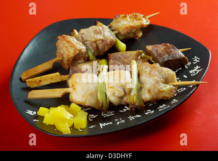 Japanische aufgespießt, Huhn, Schweinefleisch, MeatYakitori .closeup Stockfoto