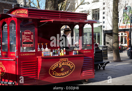 Heißwurstfirma, Burger Bar, mobiler Catering-Trailer in York, Yorkshire, Großbritannien Stockfoto