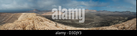 Panorama vom Rand der Caldera Blanca, Lanzarote über das Lavafeld 1730-1736 Stockfoto