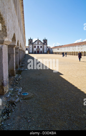 Blick auf das religiöse Heiligtum des Cape Espichel, Sesimbra, Portugal. Stockfoto