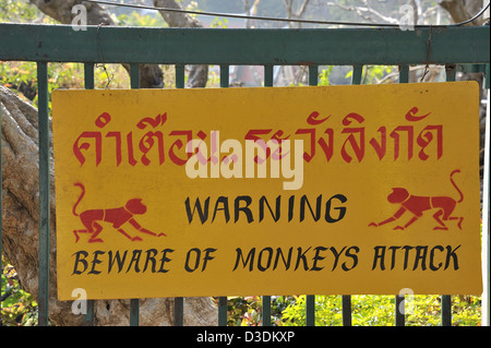 Schild am Tempel Wat Phra Khew, Khao Wang Hilltop Palace, Thailand Stockfoto