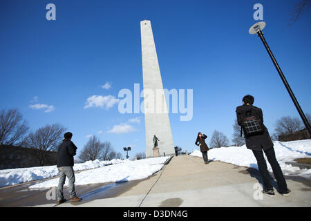 15. Februar 2013 - Boston, Massachusetts, USA - erbaut zum Gedenken an die Schlacht von Bunker Hill, die Bunker Hill Monument im Stadtteil Charlestown in Boston, Massachusetts von Touristen auf Freitag, 15. Februar 2013 besucht. (Bild Kredit: Nicolaus Czarnecki/ZUMAPRESS.com ©) Stockfoto