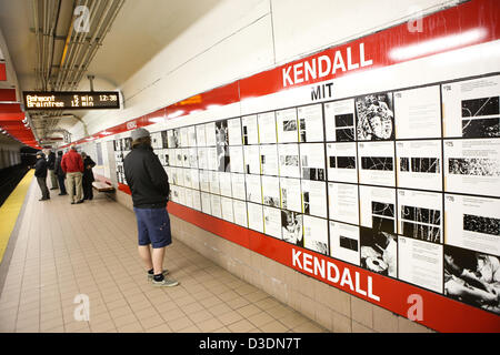 16. Februar 2013 - Cambridge, Massachusetts, USA - der MBTA Red Line Stop in Kendall Square, Cambridge, Massachusetts auf Samstag, 16. Februar 2013. (Bild Kredit: Nicolaus Czarnecki/ZUMAPRESS.com ©) Stockfoto