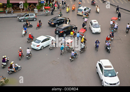 Vietnam, Hanoi, Altstadt, Verkehr Stockfoto