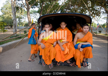 Fang, Thailand, Schule Anfänger auf einem offenen Minibus sitzen Stockfoto