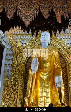 Buddha wird von Buddhisten als erwachten und erleuchteten Lehrer erkannt, die unterrichteten Menschen, Burmesisch-Buddha-Tempel, Penang, Malaysia Stockfoto