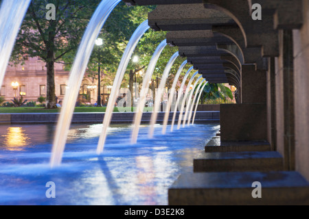 Wasser aus einem Brunnen, Copley Square, Back Bay in Boston, Massachusetts, USA Stockfoto