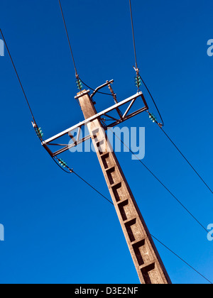 Hochspannung Strommast - Frankreich. Stockfoto