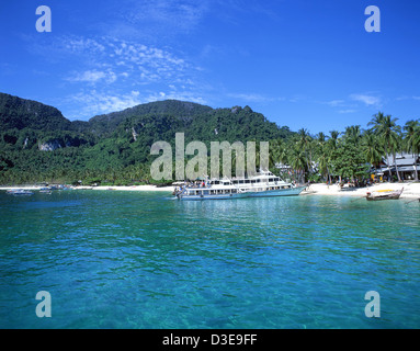 Ton Sai Bay Beach, Koh Phi Phi Don, Phi Phi Island, Provinz Krabi, Thailand Stockfoto