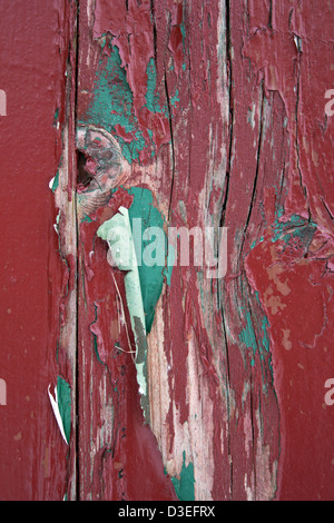 Kastanienbrauner Farbe abplatzt Holzbohlen Stockfoto