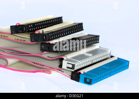 Nahaufnahme Detail einige Ide-Kabel-Anschlüsse. Stockfoto