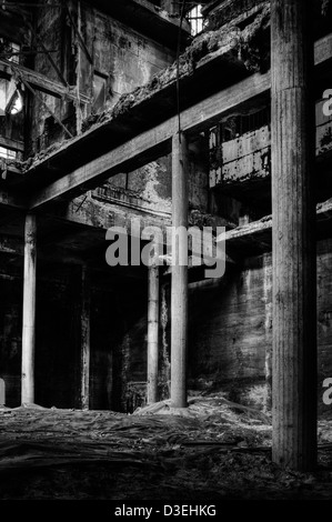 Italien. Verlassenen Fabrik. Asbest-Kaution Stockfoto