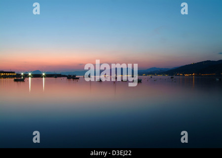 Sonnenuntergang am Golf von Tigullio von Sestri Levante. Ligurien (Italien) Stockfoto