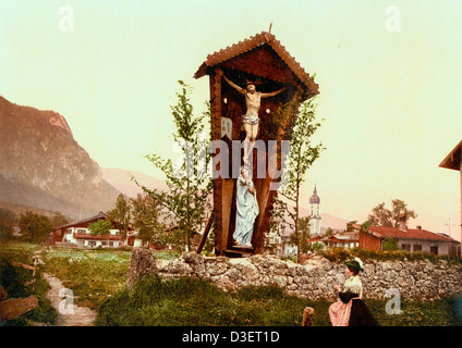 Ansicht mit Kruzifix, Garmisch, Oberbayern, Deutschland, um 1900 Stockfoto