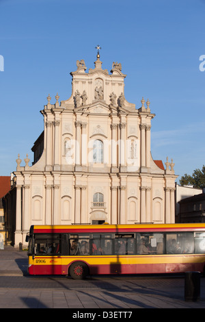 Klassizistische St.-Annen Kirche aus dem 18. Jahrhundert in Warschau, Polen. Stockfoto