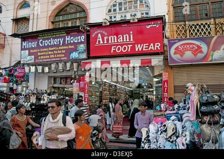 Armani Fuß tragen Hyderabad, Andhra Pradesh Indien Laad-Basar Stockfoto