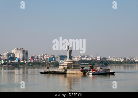 Buddha-Statue Hussainsagar See Hyderabad Indien Andhra Pradesh Stockfoto