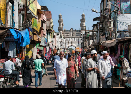 Der Charminar 1591 Moschee Hyderabad, Andhra Pradesh Indien Ostufer des Musi nordöstlich liegt der Laad-Basar Stockfoto