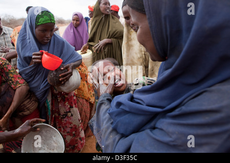 GURAH, nördlich von ELWAK Osten KENIAS, 1. September 2009: nördliche Hilfe Wasser Tanker kommt auf Gurah für Hirten. Stockfoto