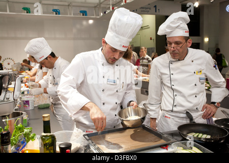 Berlin, Deutschland, Köche kochen, Bosch auf der IFA 2010 Stockfoto