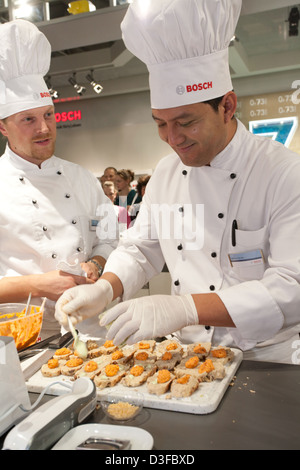 Berlin, Deutschland, Köche kochen, Bosch auf der IFA 2010 Stockfoto