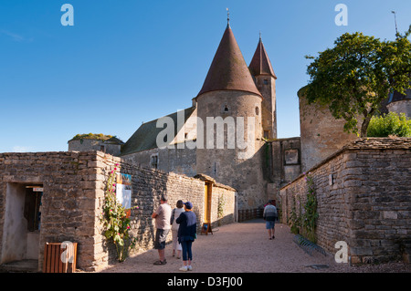 Festung aus dem 14. Jh. in Châteauneuf-En-Auxois, Côte d ' or, Bourgogne, Frankreich Stockfoto