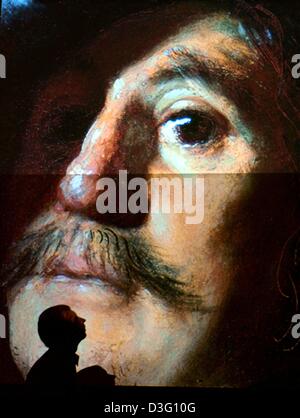 (Dpa) - die diese gigantische Projektion eines niederländischen Malers Rembrandt van Rijn (1606-1669) Werke begrüßt Besucher des Städel Museums-Ausstellung in Frankfurt am Main, 31. Januar 2003.  Die Ausstellung, die das Museum 2,4 Millionen Euro Kosten, umfasst rund 50 Bilder des Künstlers und bietet einen umfassenden Überblick über Rembrandts Leben arbeiten.  Das Städel Museum veranstaltet t Stockfoto