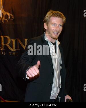 (Dpa) - Schauspieler David Wenham, wer die Rolle des Faramir spielt kommt in die Europa-Premiere des Films "Herr der Ringe - die Rückkehr des Königs" in Berlin, 10. Dezember 2003. Stockfoto